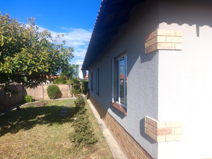 3 Bedroom Property for Sale in Waterkloof Hill Estate North West